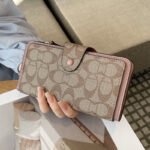 Genuine Leather Long Wallet for Women 2025 New Retro Printing Niche Design Clutch Bag High-End Multi-Functional Wallet