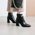 New European and American short leather boots pointed toe belt buckle Roman boots Martin boots chunky heel mid heel women's boots