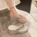 Fashionable Rhinestone High-Heeled Soft-Soled Flip-Flops That Are Not Tiring for the Feet, High-End Flip-Flops with Skirts and Sparkling Diamond Beach Flip-Flops - Image 5