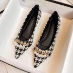 Houndstooth women's shoes 2026 new style, Chanel-inspired flat shoes, pointed toe loafers, versatile and elegant moccasins to pair with skirts
