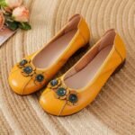 Original retro ethnic style spring shoes with floral design, shallow mouth flat-soled women's shoes for middle-aged and elderly, mom shoes with soft and non-slip soles