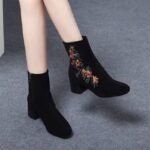 Old Beijing cloth shoes women's ethnic style new short boots fleece-lined vintage embroidered shoes mother chunky heel single-layer boots matte women's shoes - Image 4