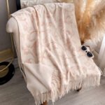 Fall and winter thickened heattech scarf classical european style gilt florals shawl tassel hot stamping shawl women's scarf wholesale - Image 7
