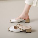New Chinese Style French Thick Heel Toe Slippers for Women 2024 Summer New Pearl Decorated Square Toe Mule Shoes for Outer Wear - Image 3