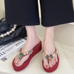 Summer New Style Thick-Soled Colorful Rhinestone Flip-Flops for Outdoor Wear, Beach Thong Wedge Sandals with Rhinestones