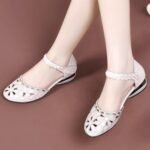 Baotou Sandals for Women 2026 Summer Mid-Heel Sandals for Middle-Aged and Elderly Women Soft Leather Mom Sandals Soft Sole Women's Casual and Comfortable Sandals - Image 3