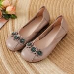 Original retro ethnic style spring shoes with floral design, shallow mouth flat-soled women's shoes for middle-aged and elderly, mom shoes with soft and non-slip soles - Image 7