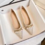 Houndstooth women's shoes 2026 new style, Chanel-inspired flat shoes, pointed toe loafers, versatile and elegant moccasins to pair with skirts - Image 2