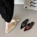 2026 New Style Pointed-Toe Flat Slippers for Women, Outdoor Wear, Metal Buckle, Closed-Toe Half Slippers, Fashionable and Elegant Chanel-Style Slippers - Image 5