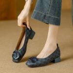 2025 Spring Collection Double g Buckle Multi-Color Options Women's Simple Versatile Slip-On Loafers Fashion Moccasins - Image 4