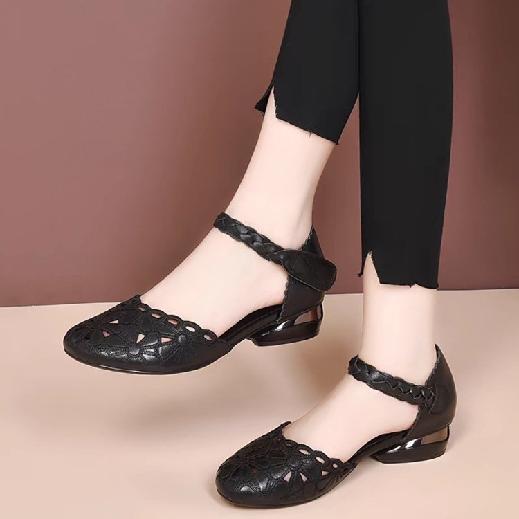 O1CN01yS557x1GBWRcydQTn_!!2222363700584-0-cib Baotou Sandals for Women 2026 Summer Mid-Heel Sandals for Middle-Aged and Elderly Women Soft Leather Mom Sandals Soft Sole Women's Casual and Comfortable Sandals - Image 1