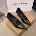 2026 Spring New Style Wedge Heel Shallow Mouth Single Shoes for Women, Pointed Toe French Style Small Leather Shoes, 5cm Internal Height Increase, Large Size Work Shoes - Image 3
