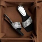 Square-toed rhinestone sandals for women, new summer fashion, cross-strap low-heel non-slip trendy sandals wholesale - Image 7