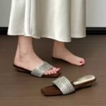 Square-toed rhinestone sandals for women, new summer fashion, cross-strap low-heel non-slip trendy sandals wholesale - Image 2